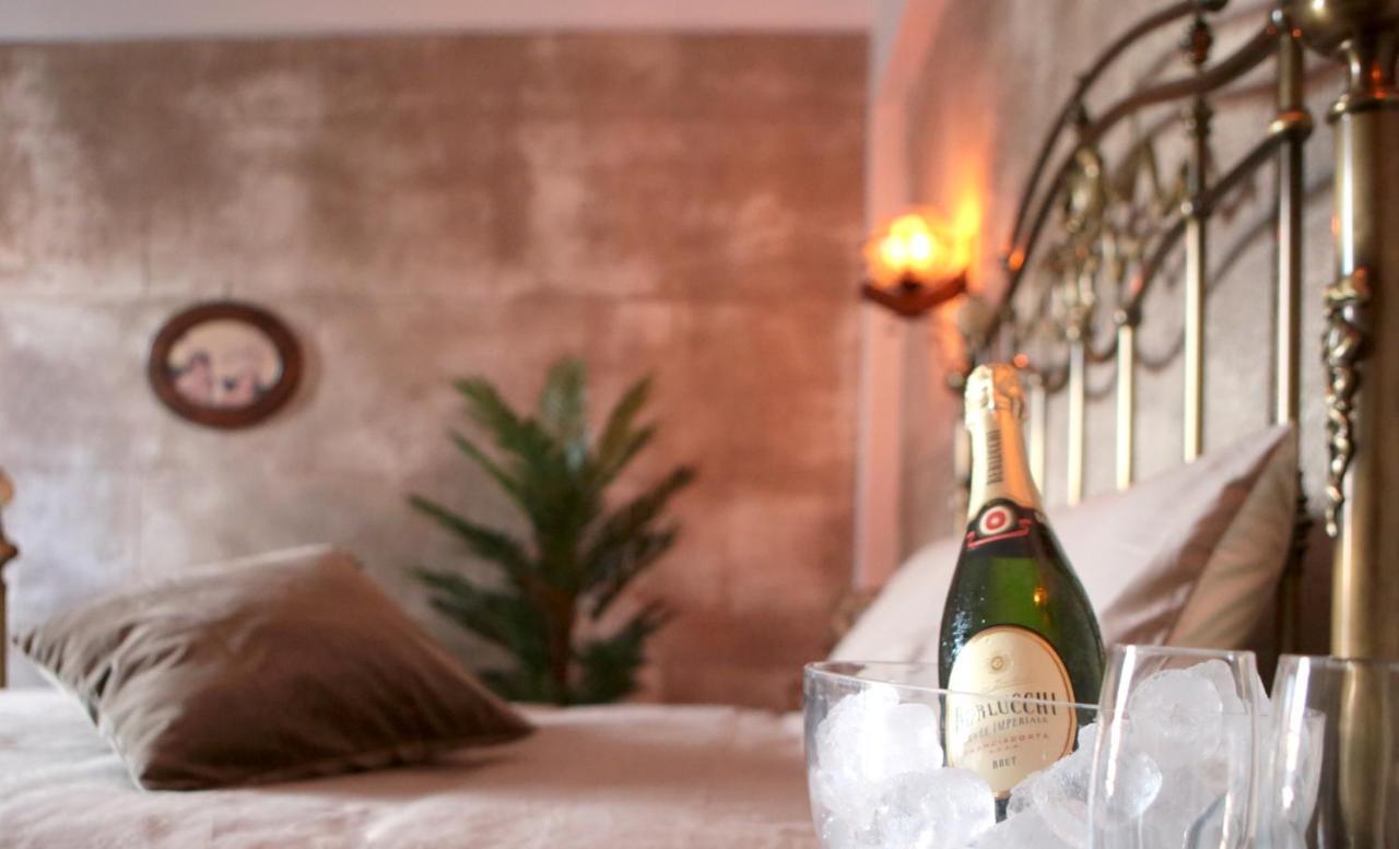 Roma Imperial Suites Bagian luar foto